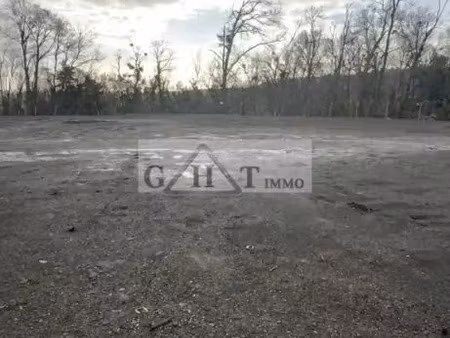 a louer villebon-sur-yvette terrain de 1 900 m²