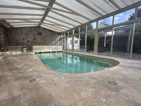 maison de 205 33 m² à fontaine-la-riviere