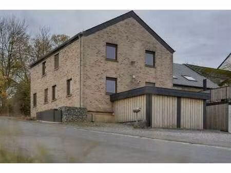 maison de caractère 2 à 3 ch. avec grange aménageable