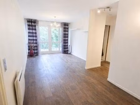 appartement 3 pièce(s) 64.78 m2 noisy le grand (93160)