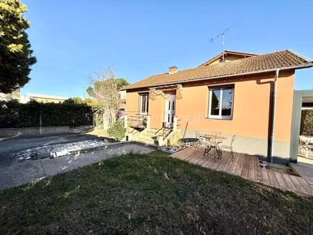 chassieu proche centre et au calme - maison de 2 pièces 28 m²