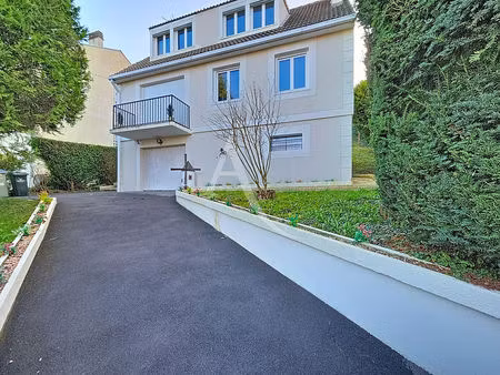 esbly - maison 6 pièces de 130 m² sur terrain de 700 m²