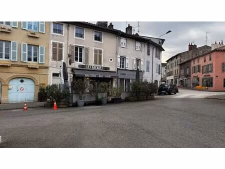 maison coeur de ville en duplex  5 p  avec commerce loué