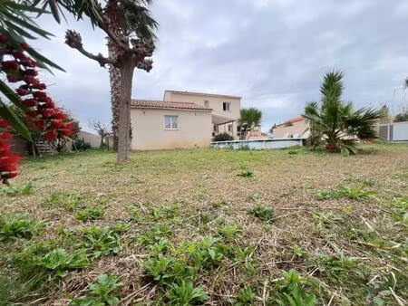 magnifique villa de 130 m² sur un terrain 4 faces de 740 m² au fond d'une impasse calme