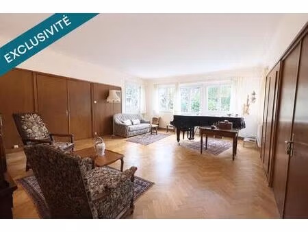 ancien cabinet 144m2  terrasse  extérieur