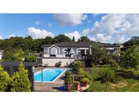 maison de plain-pied avec 3 chambres et piscine