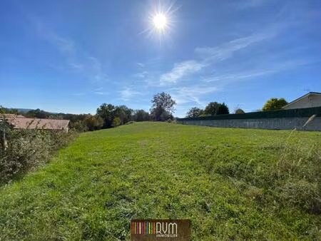 terrain 867m² en partie viabilisé