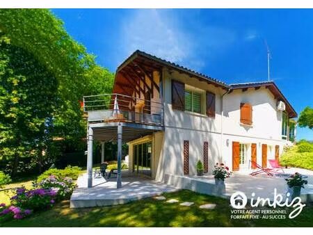 grande maison avec vue exceptionnelle