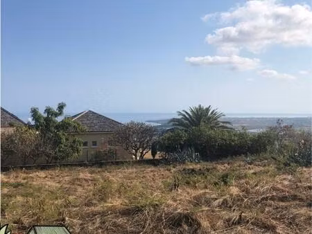 dernière parcelle de 1337 m2 avec superbe vue dégagée