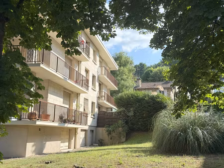 appartement 3 pièces - centre villennes-sur-seine - ascenseur - vue - dernier étage -