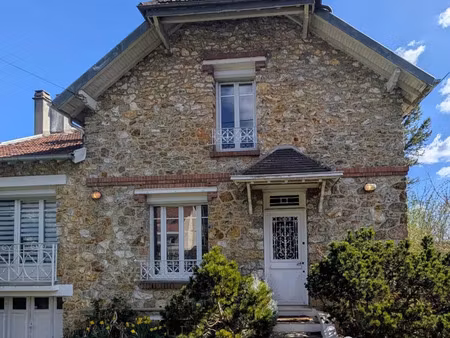 maison traditionnelle à parmain (95620)