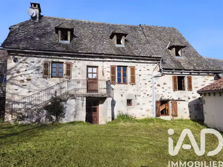 maison de campagne à leucamp (15120)