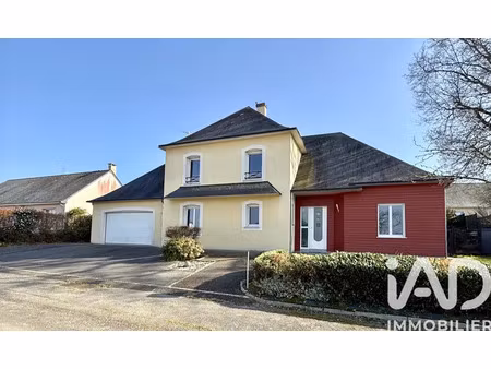 maison à coudray (53200)