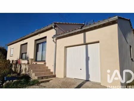 maison à mane (04300)
