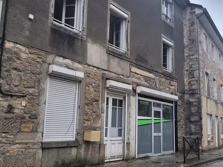 immeuble à serrières-de-briord (01470)