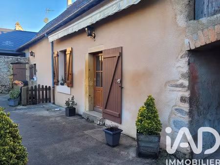 maison de village à issy-l’évêque (71760)