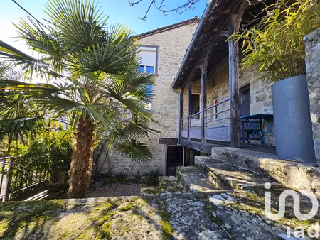 maison de village à latronquière (46210)