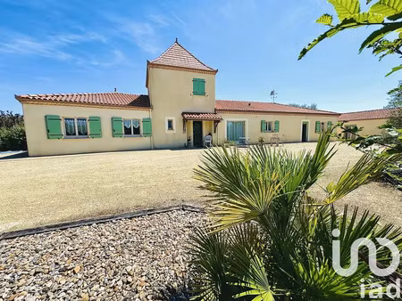 maison traditionnelle à pescadoires (46220)