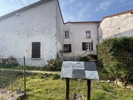 maison de village à poissons (52230)