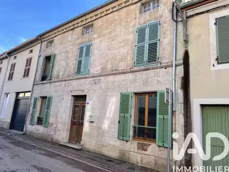 maison de village à poissons (52230)
