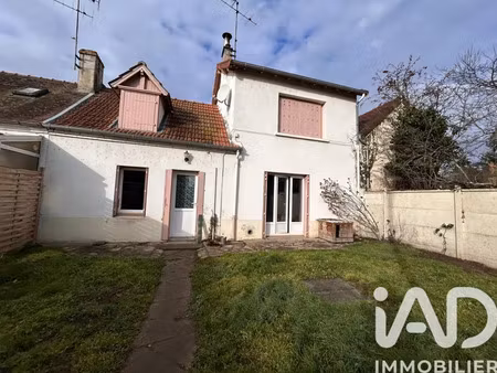 maison à cosne-d’allier (03430)