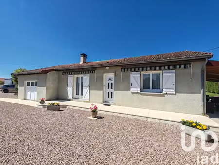 maison à treteau (03220)