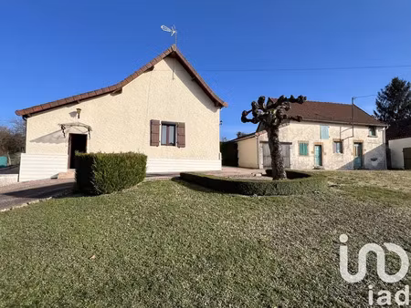 maison de village à luneau (03130)