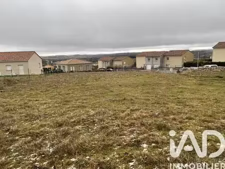 terrain à la cavalerie (12230)