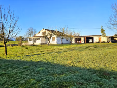 maison t5 - 153m² en campagne avec terrain d'environ 5000m² et garage / proche eauze