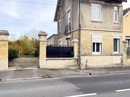maison de ville à attigny (08130)