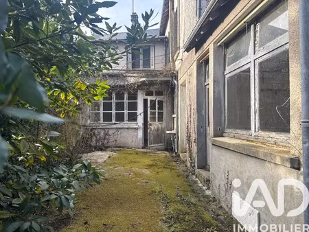 maison de ville à luçay-le-mâle (36360)