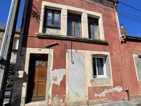 maison de village à floing (08200)