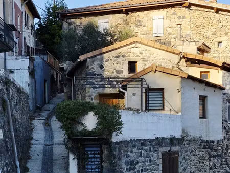 maison de village à pont-de-labeaume (07380)