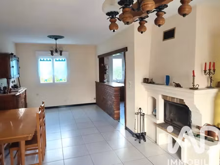 maison traditionnelle à la bruère-sur-loir (72500)
