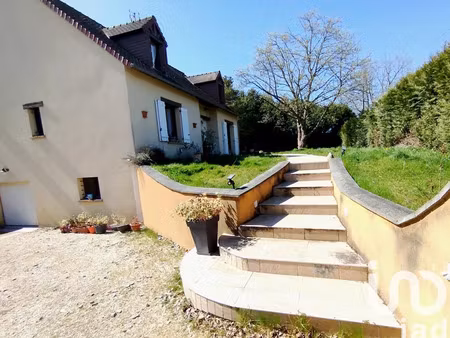 maison traditionnelle à preval (72400)