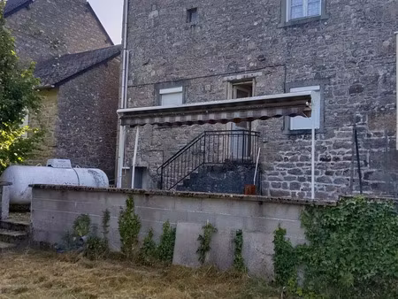 maison à tarnac (19170)