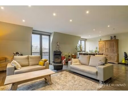 luxueuze penthouse van 160 m² met 3 slaapkamers en parkting te dottenijs!