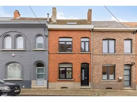 gerenoveerde woning (label b) met 2 slaapkamers (mogelijkheid tot 3) te lembeek