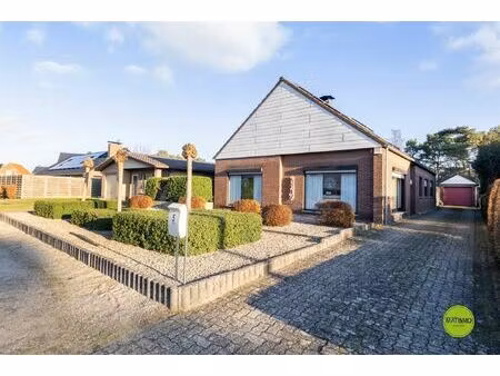 ruime woning op een perceel van 1340m2 te mol-heidehuizen