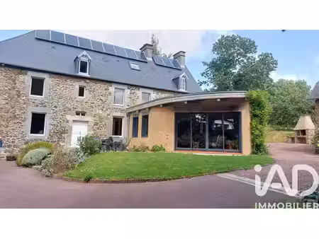 maison de village à saint-denis-le-vêtu (50210)