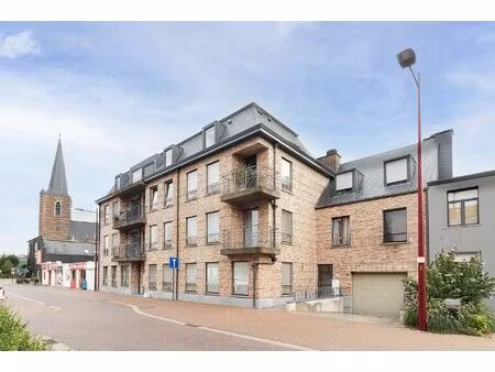 lichtrijk appartement met ruime terrassen in centrum