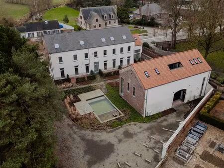 hoogwaardig renovatieproject met vijf unieke loft-woningen (verkoop onder registratierecht