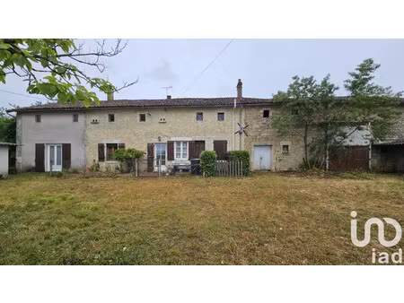 maison de village à les adjots (16700)