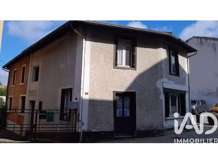 maison de village à sail-sous-couzan (42890)