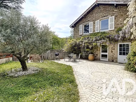 maison à véranne (42520)