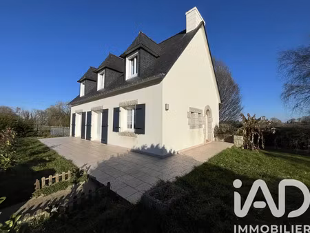 maison à collorec (29530)