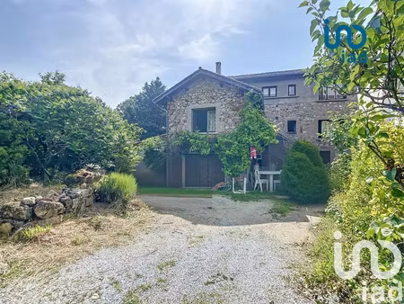 maison de village à lupé (42520)