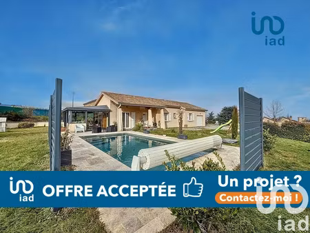 maison traditionnelle à lupé (42520)