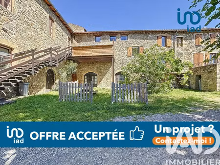 maison de village à véranne (42520)