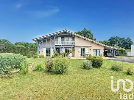 maison traditionnelle à bascons (40090)